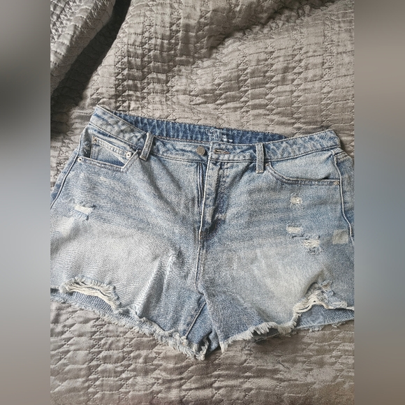 Time And Tru Size 14 High Rise Shorts - Picture 1 of 2